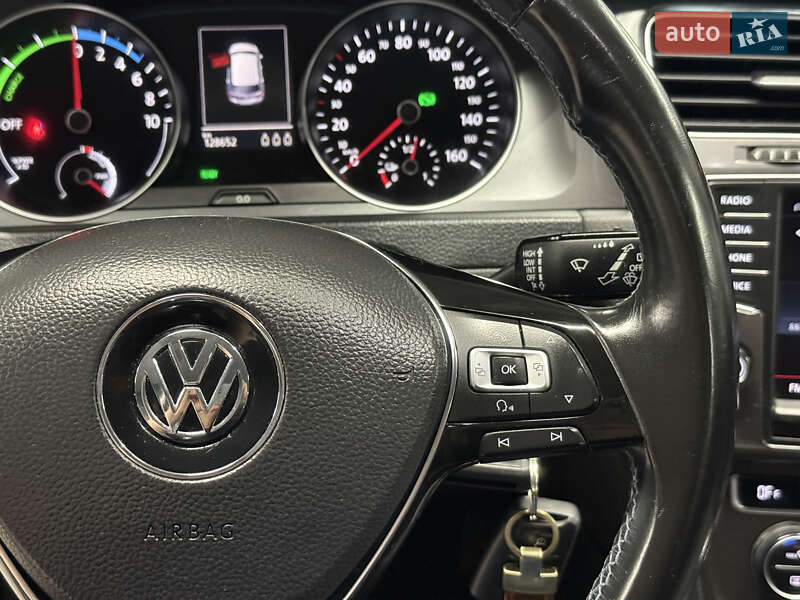 Хэтчбек Volkswagen e-Golf 2015 в Владимире