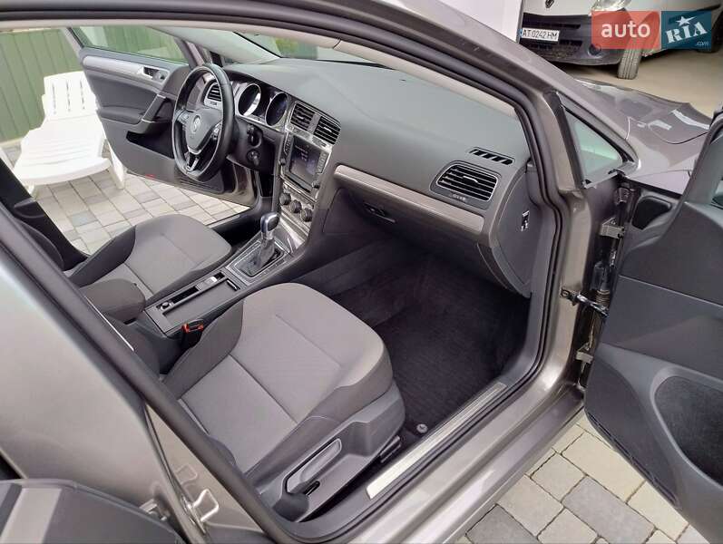Хэтчбек Volkswagen e-Golf 2015 в Косове