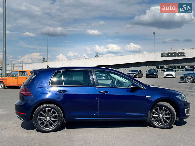 Хетчбек Volkswagen e-Golf 2018 в Львові