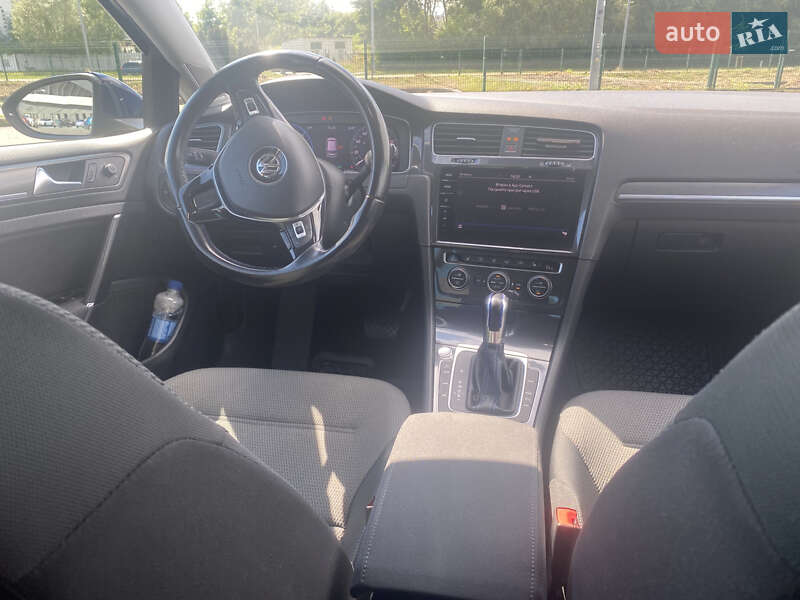 Хетчбек Volkswagen e-Golf 2018 в Львові