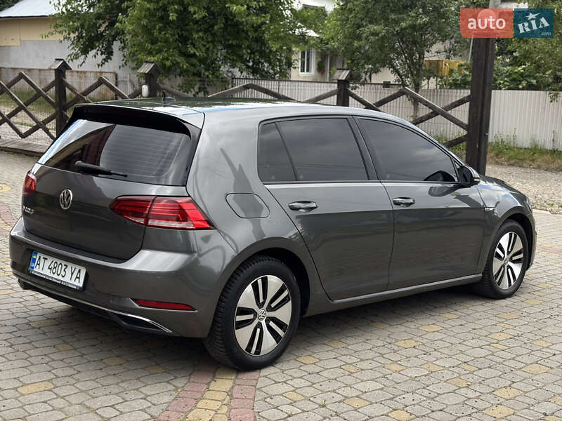 Хэтчбек Volkswagen e-Golf 2018 в Косове