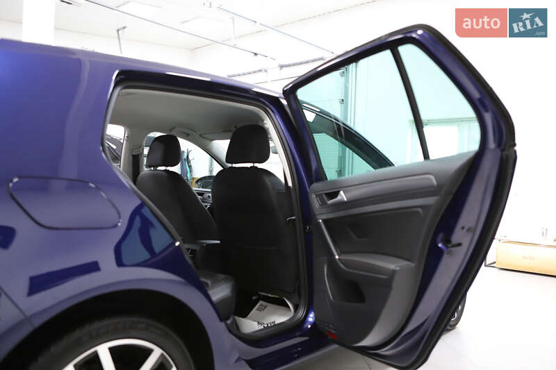 Хетчбек Volkswagen e-Golf 2021 в Дрогобичі