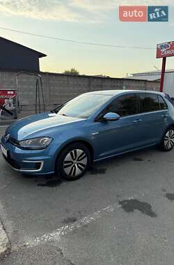 Хэтчбек Volkswagen e-Golf 2016 в Киеве