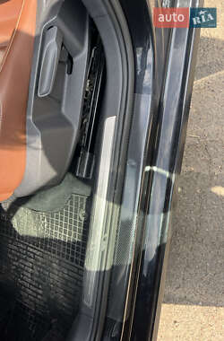 Хетчбек Volkswagen e-Golf 2014 в 