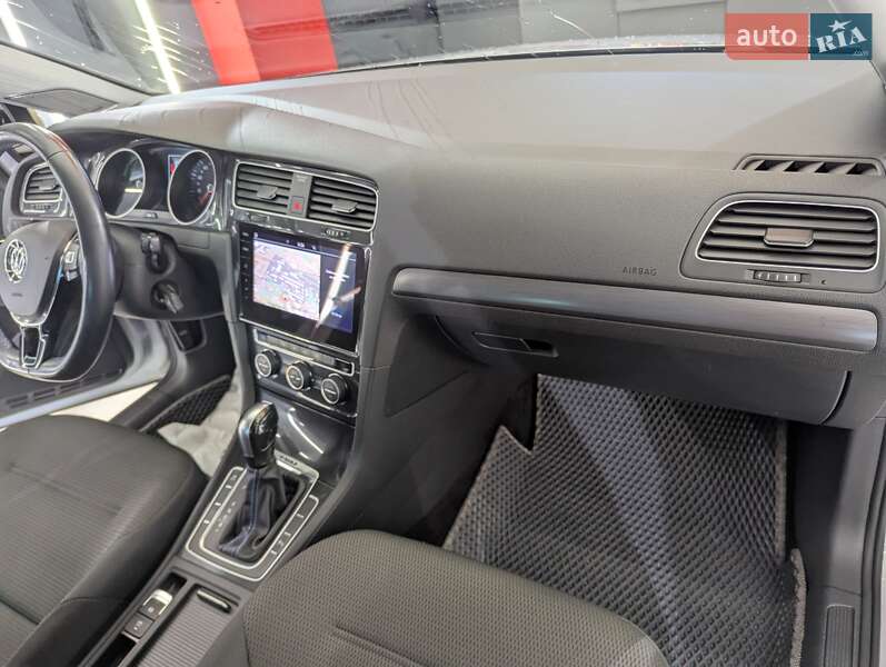 Хетчбек Volkswagen e-Golf 2020 в Вінниці