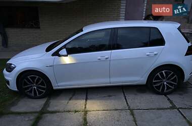 Хэтчбек Volkswagen e-Golf 2020 в 