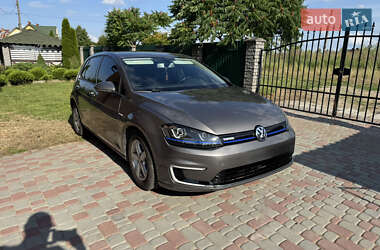 Хэтчбек Volkswagen e-Golf 2015 в Дрогобыче