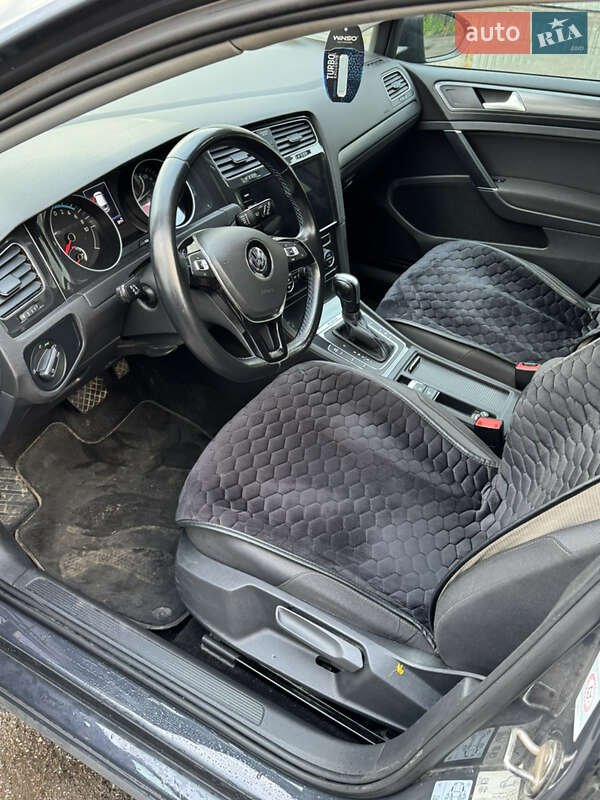 Хетчбек Volkswagen e-Golf 2020 в Львові