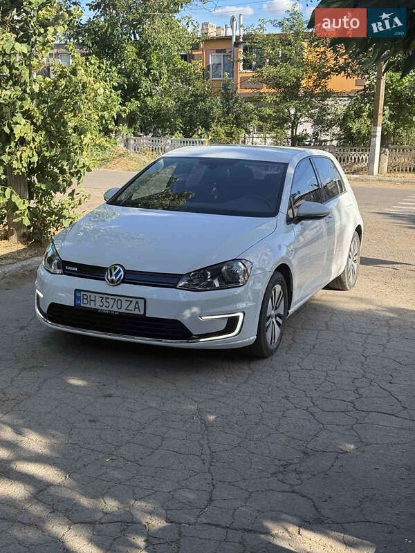 Volkswagen e-Golf 2016