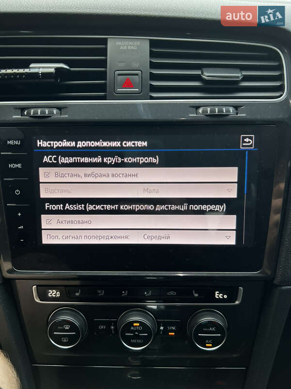 Хэтчбек Volkswagen e-Golf 2018 в Хоросткове