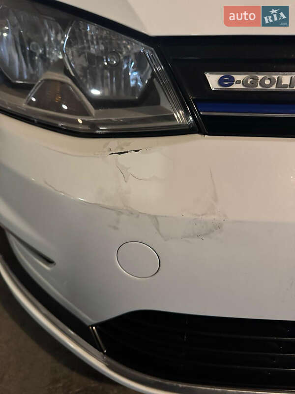 Хетчбек Volkswagen e-Golf 2016 в Львові