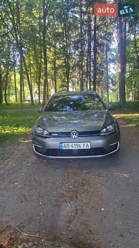 Volkswagen e-Golf 2016