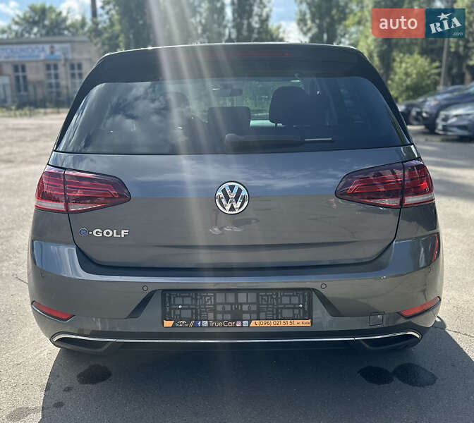 Хэтчбек Volkswagen e-Golf 2019 в Киеве
