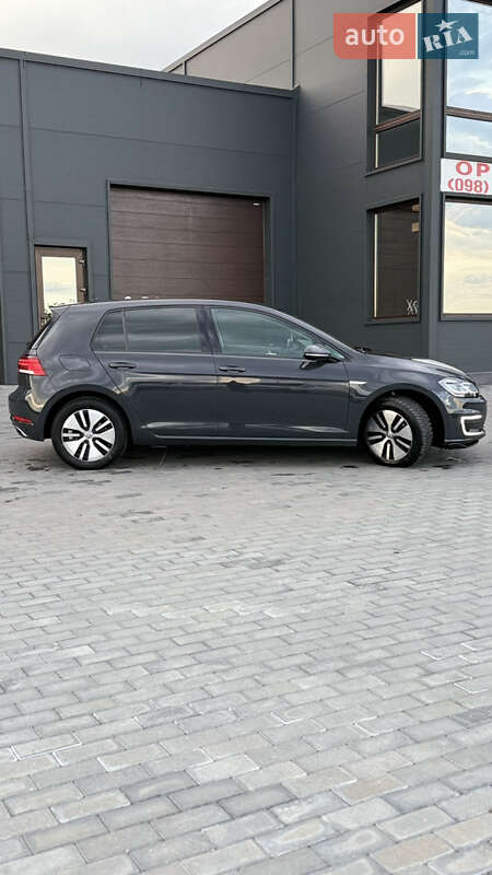 Хэтчбек Volkswagen e-Golf 2020 в Глыбокой