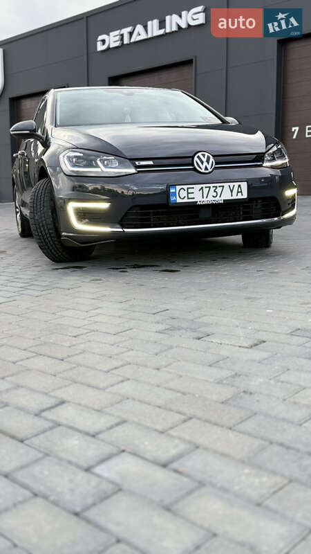 Хэтчбек Volkswagen e-Golf 2020 в Глыбокой