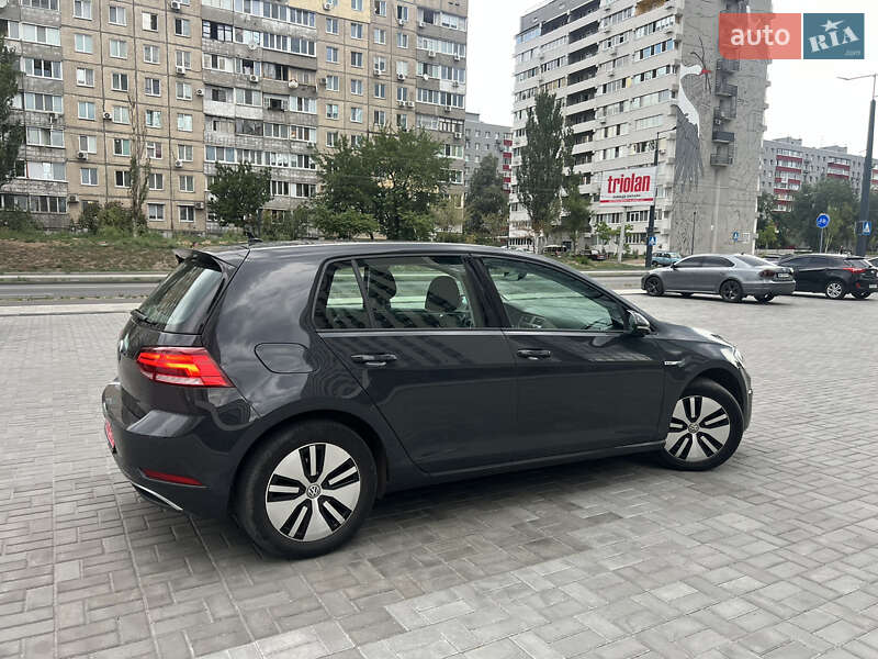 Хэтчбек Volkswagen e-Golf 2020 в Днепре