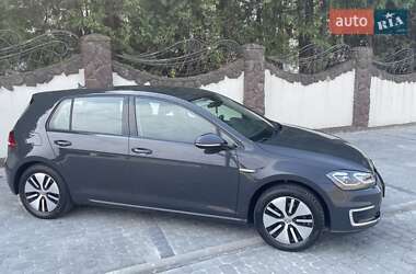 Хэтчбек Volkswagen e-Golf 2019 в 