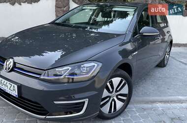 Хэтчбек Volkswagen e-Golf 2019 в 