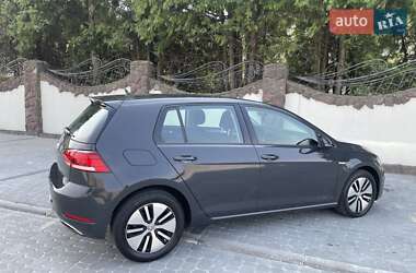 Хэтчбек Volkswagen e-Golf 2019 в 