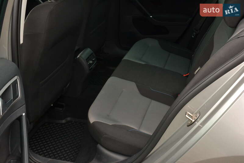 Хэтчбек Volkswagen e-Golf 2016 в Луцке