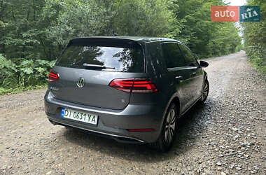 Хетчбек Volkswagen e-Golf 2017 в Отинії
