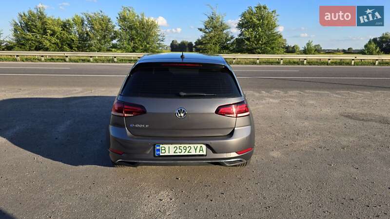 Хэтчбек Volkswagen e-Golf 2017 в Полтаве