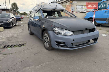 Volkswagen e-Golf 2015