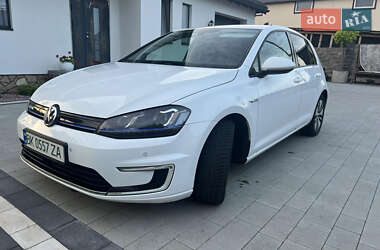 Хэтчбек Volkswagen e-Golf 2015 в Сарнах