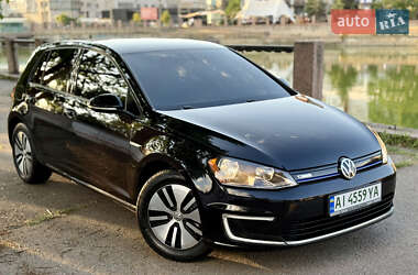 Хетчбек Volkswagen e-Golf 2015 в Кропивницькому