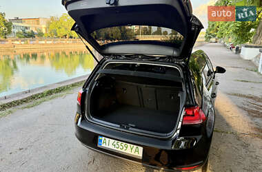 Хэтчбек Volkswagen e-Golf 2015 в 