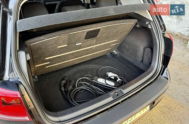 Хэтчбек Volkswagen e-Golf 2015 в 