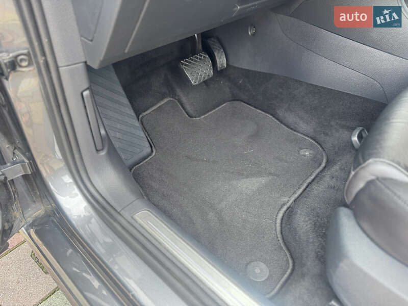 Хэтчбек Volkswagen e-Golf 2019 в Самборе