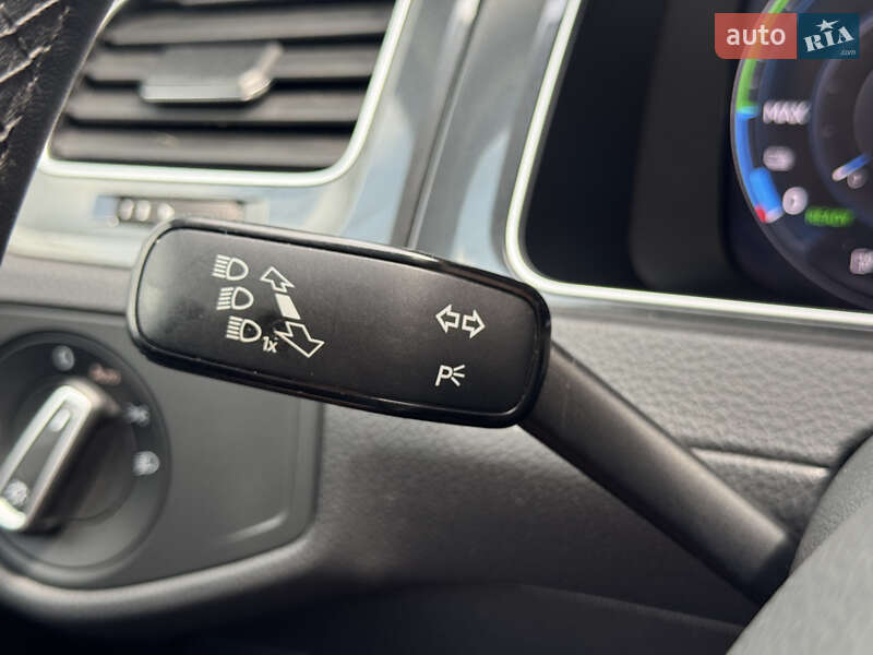 Хэтчбек Volkswagen e-Golf 2019 в Самборе