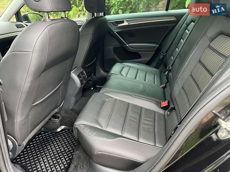 Хэтчбек Volkswagen e-Golf 2019 в Ровно