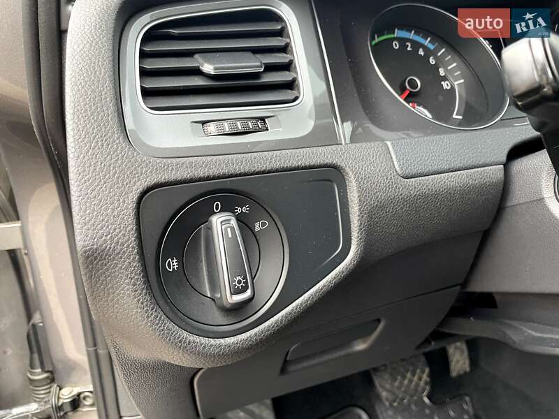 Хетчбек Volkswagen e-Golf 2014 в Житомирі