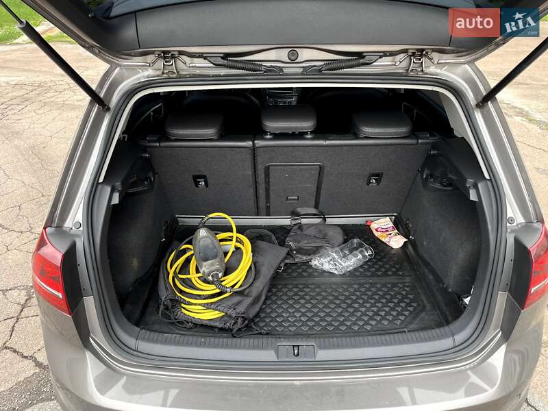 Хетчбек Volkswagen e-Golf 2014 в Житомирі