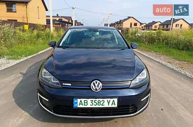Хетчбек Volkswagen e-Golf 2014 в Києві