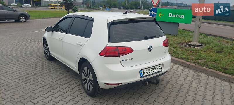 Хэтчбек Volkswagen e-Golf 2015 в Киеве фото 3 Хэтчбек Volkswagen e-Golf 2015 в Киеве