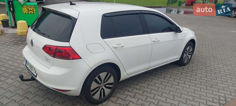 Хэтчбек Volkswagen e-Golf 2015 в Киеве фото 6 Хэтчбек Volkswagen e-Golf 2015 в Киеве