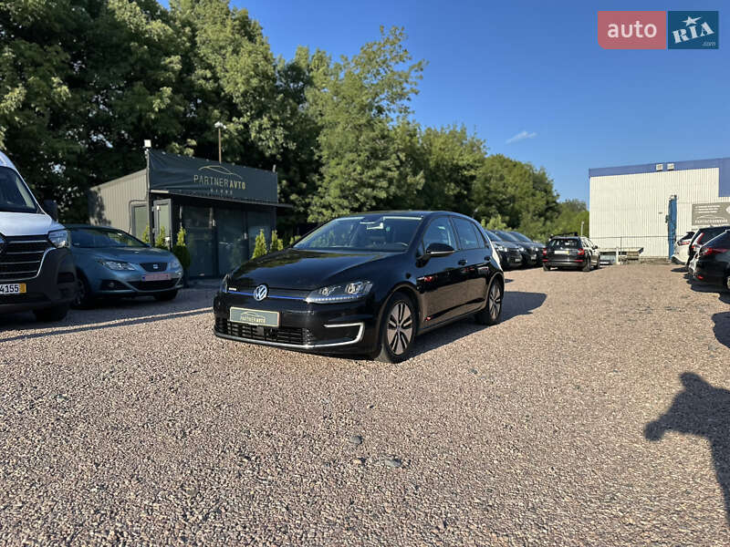 Volkswagen e-Golf 2015