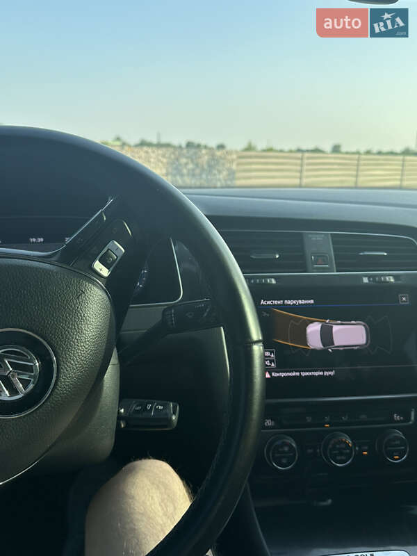 Хетчбек Volkswagen e-Golf 2018 в Мукачевому