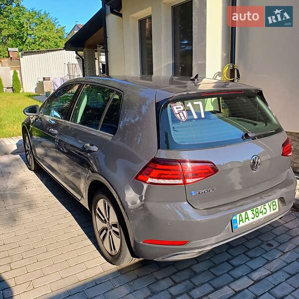 Хэтчбек Volkswagen e-Golf 2020 в Киеве