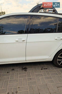 Хэтчбек Volkswagen e-Golf 2020 в Днепре