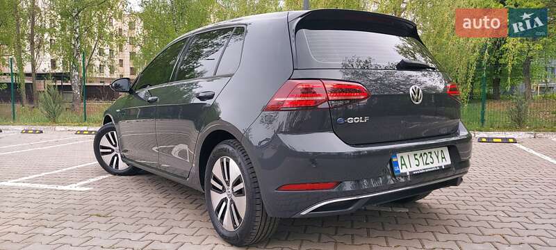 Хэтчбек Volkswagen e-Golf 2020 в Киеве