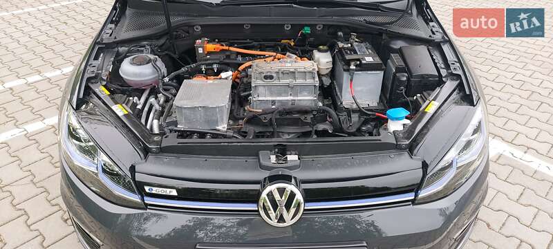 Хэтчбек Volkswagen e-Golf 2020 в Киеве