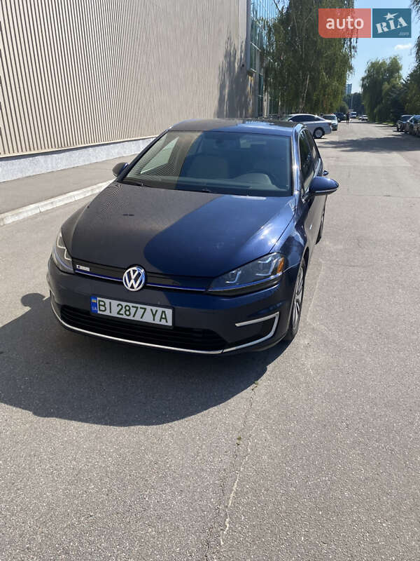 Хетчбек Volkswagen e-Golf 2015 в Полтаві