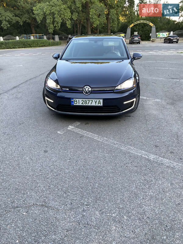Хетчбек Volkswagen e-Golf 2015 в Полтаві