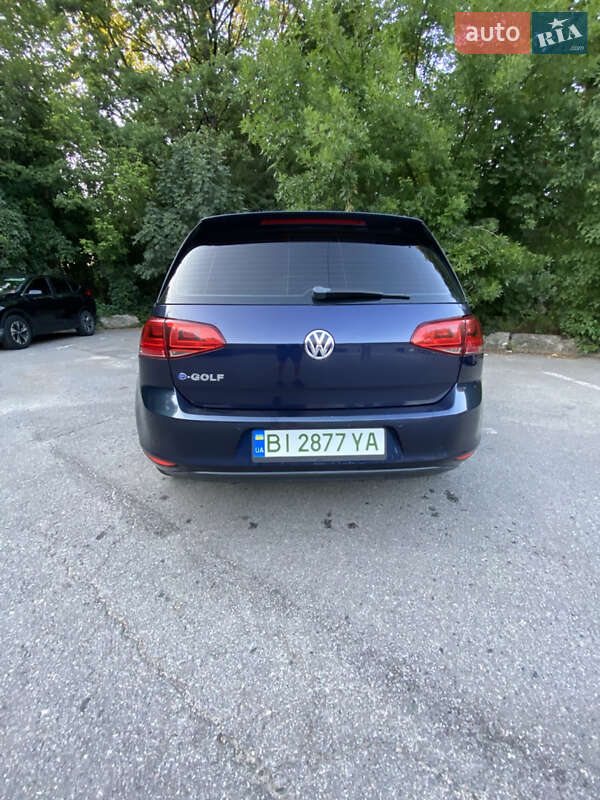 Хетчбек Volkswagen e-Golf 2015 в Полтаві