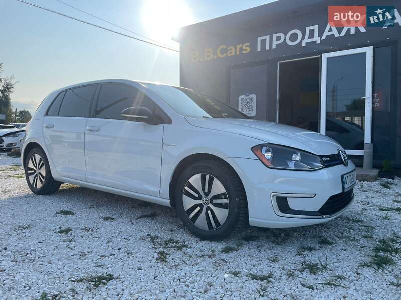Хетчбек Volkswagen e-Golf 2015 в Івано-Франківську