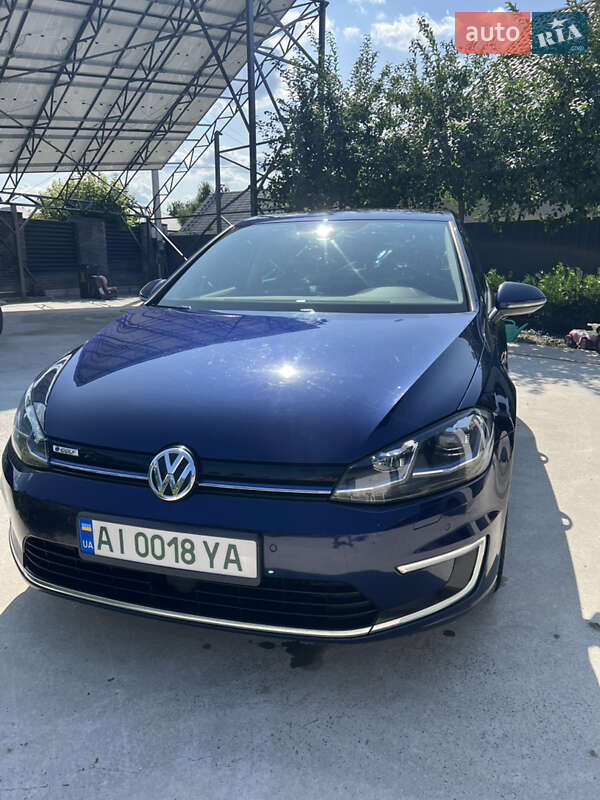 Хэтчбек Volkswagen e-Golf 2017 в Киеве